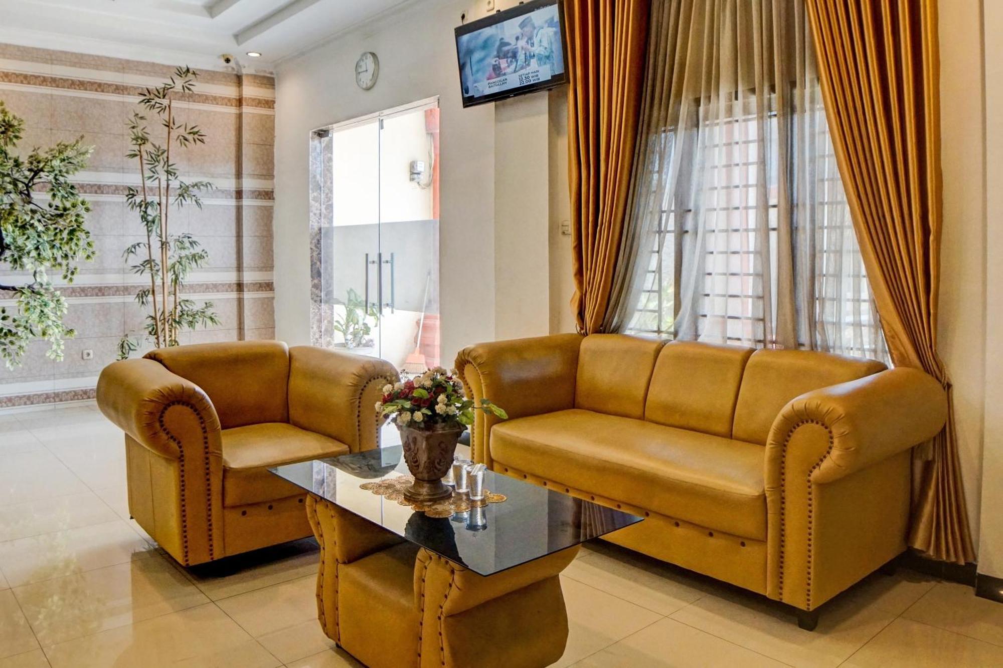 Oyo 92638 Jr Residence Syariah 메단 외부 사진