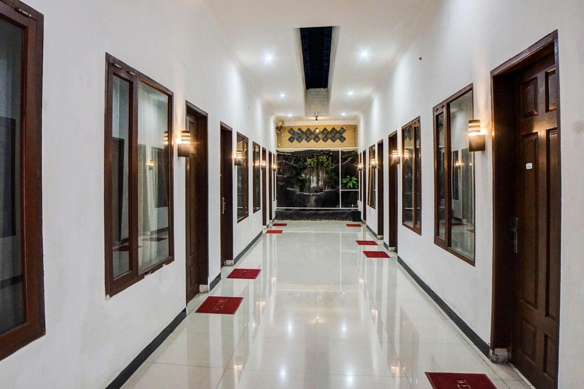 Oyo 92638 Jr Residence Syariah 메단 외부 사진