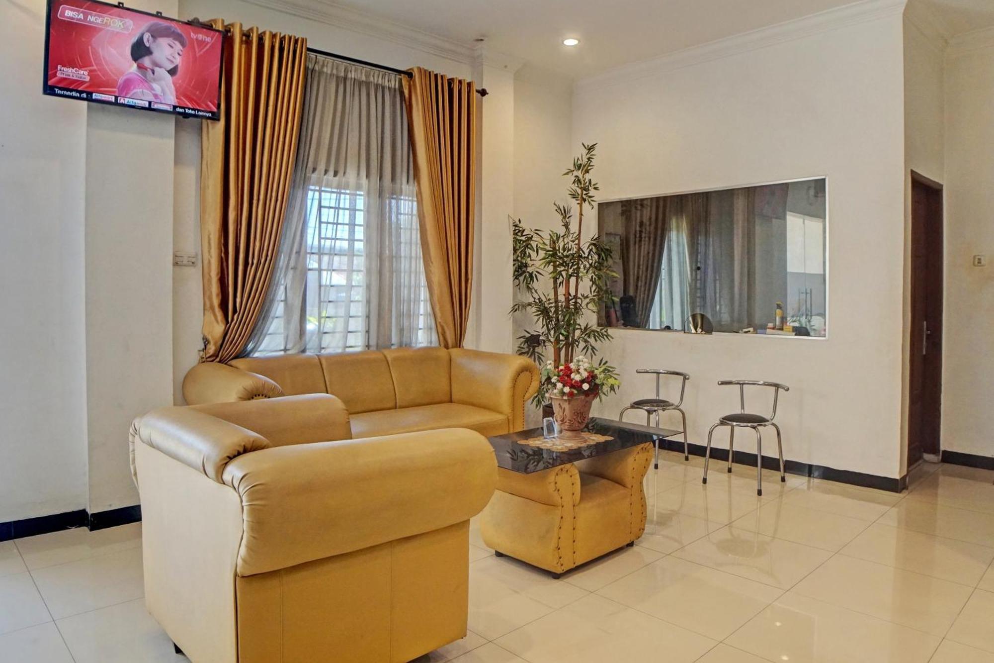 Oyo 92638 Jr Residence Syariah 메단 외부 사진